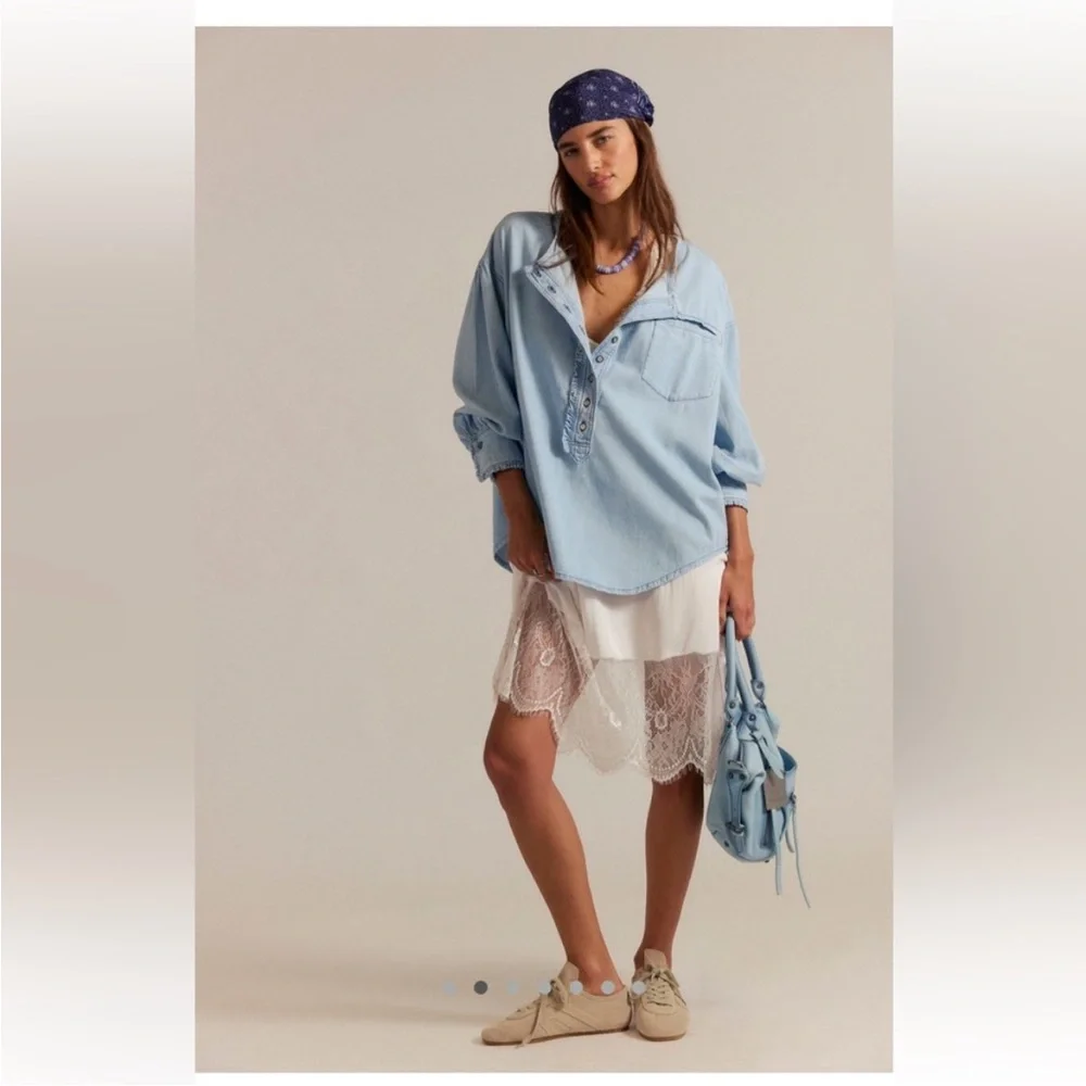 Free People NWT Denim Dreaming Pullover Size Large in So Soft Light Wash - Picture 5 of 12